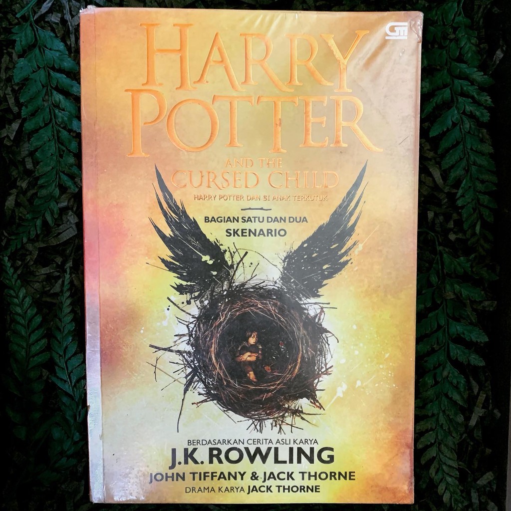 Novel Harry Potter And The Cursed Child - J.K. Rowling (Preloved ...