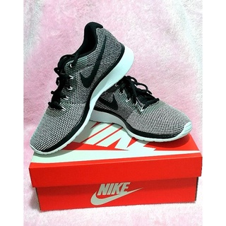 Nike tanjun hot sale racer women