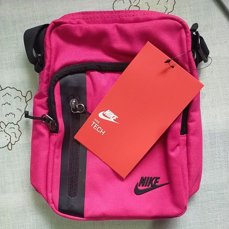 Nike tech 2025 sling bag pink