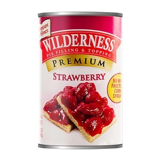 Duncan Hines Wilderness Pie Filling and Toppings Strawberry 595g