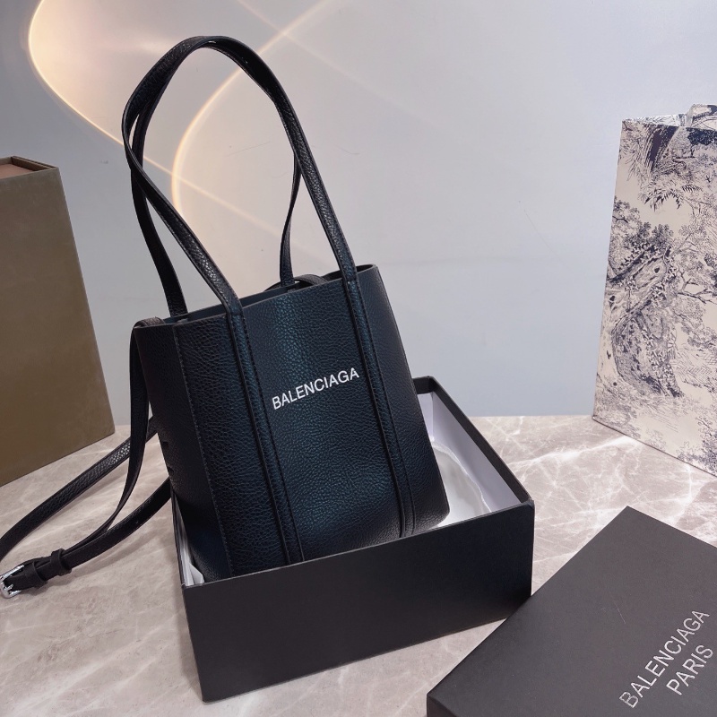 Balenciaga bag hot sale shopee