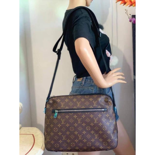 Louis Vuitton Monogram Canvas Macassar Torres Messenger Bag