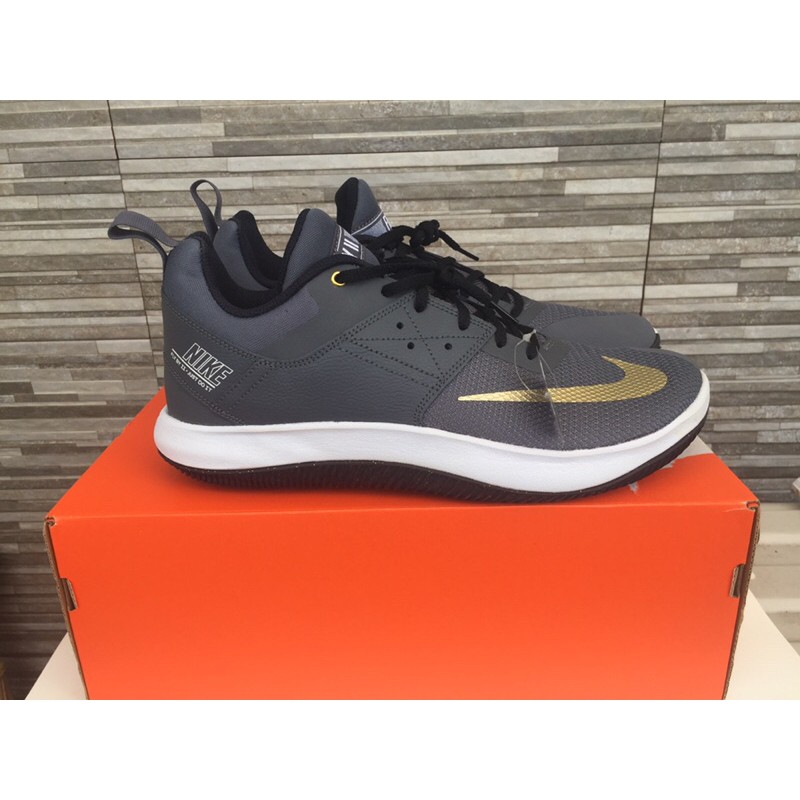 Nike flyby hot sale 2 low