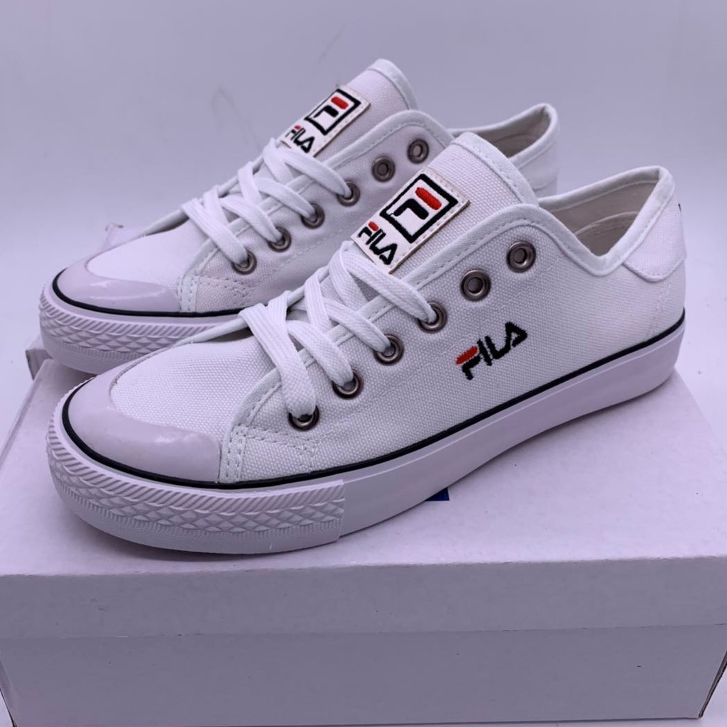 Fila canvas sneakers online