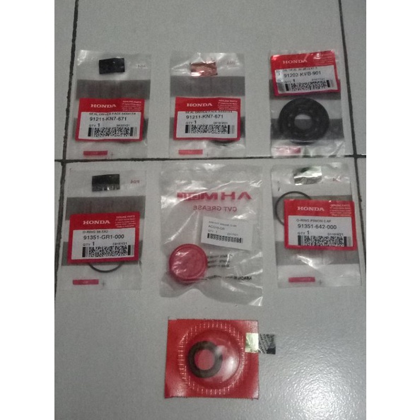 Cvt seal+Rear pulley seal/driven face fullset+grease/ Cvtstemplet(vario