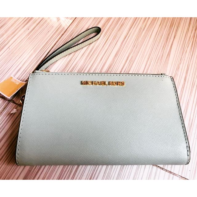 Big michael clearance kors wallet