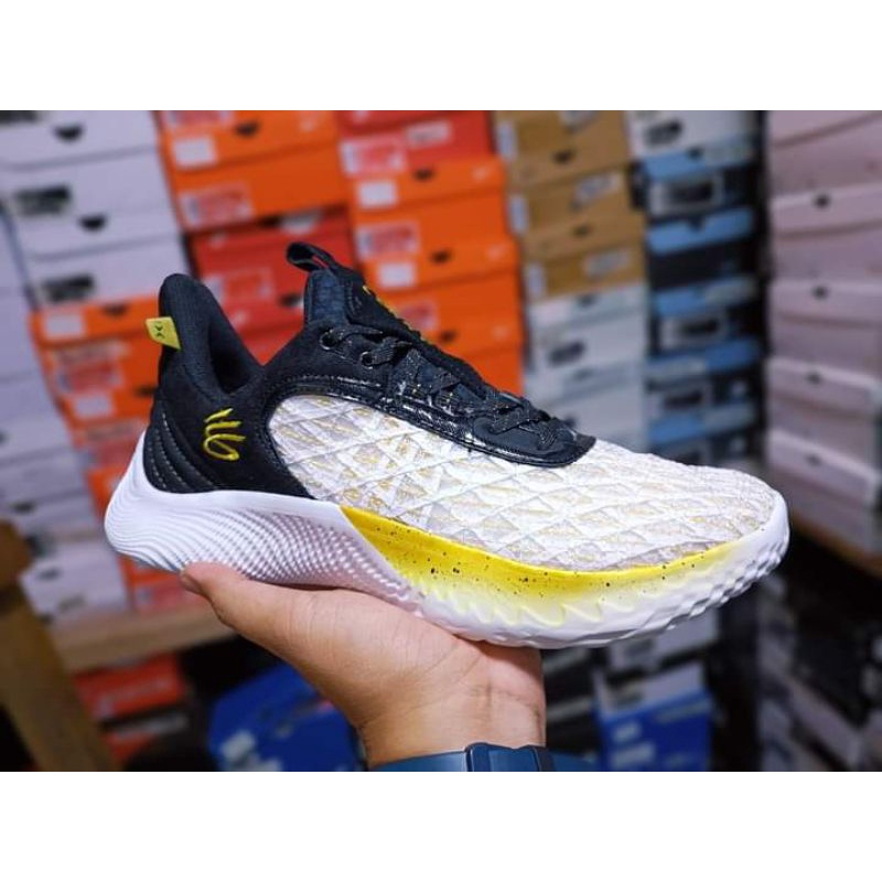 curry 9 black yellow