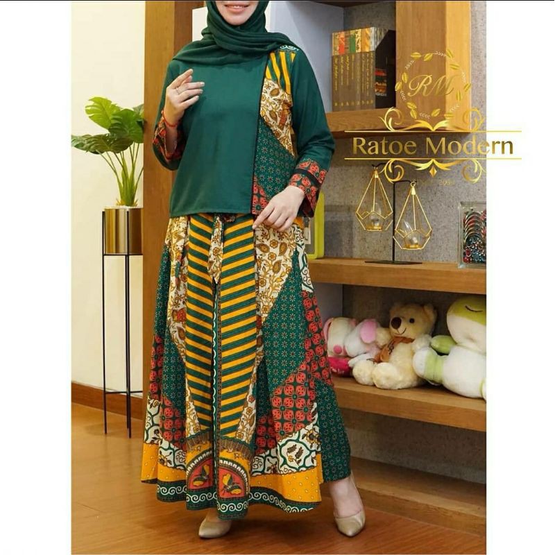 Batik Suit With batik Skirt set by modern Dannis/ The Latest batik ...