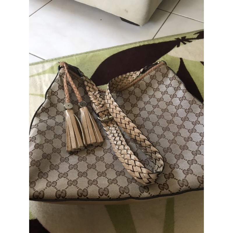 Preloved store gucci bags