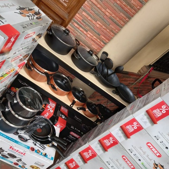 Cookware (Pyrex and Tefal) non stick PYREX ARGENTO / TEFAL/ pyrex