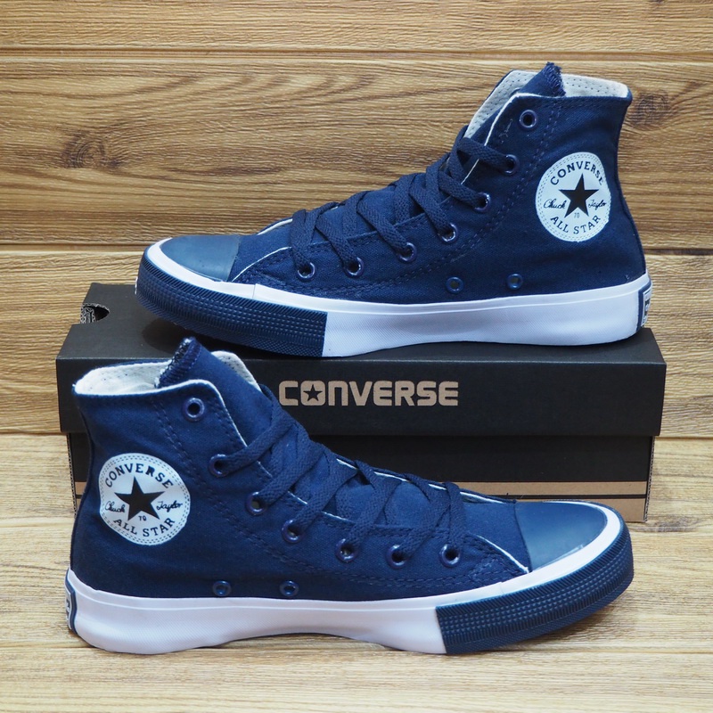 Converse biru clearance navy