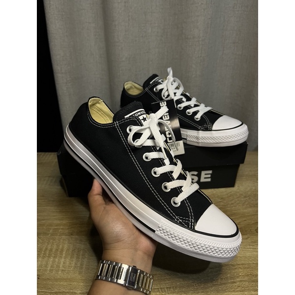 Converse low cut black best sale and white