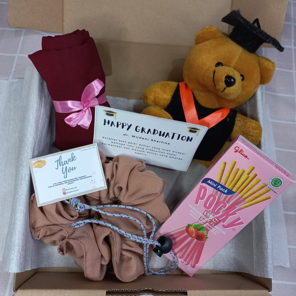 Graduation Hampers Kit C Graduation Gift, Graduation Gift, Graduation ...