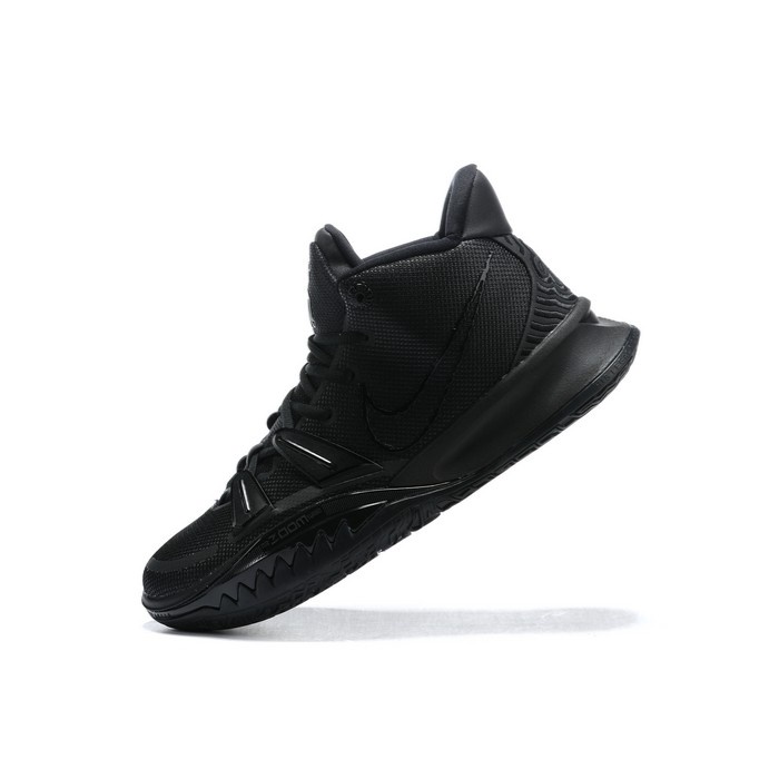 Kyrie triple outlet black