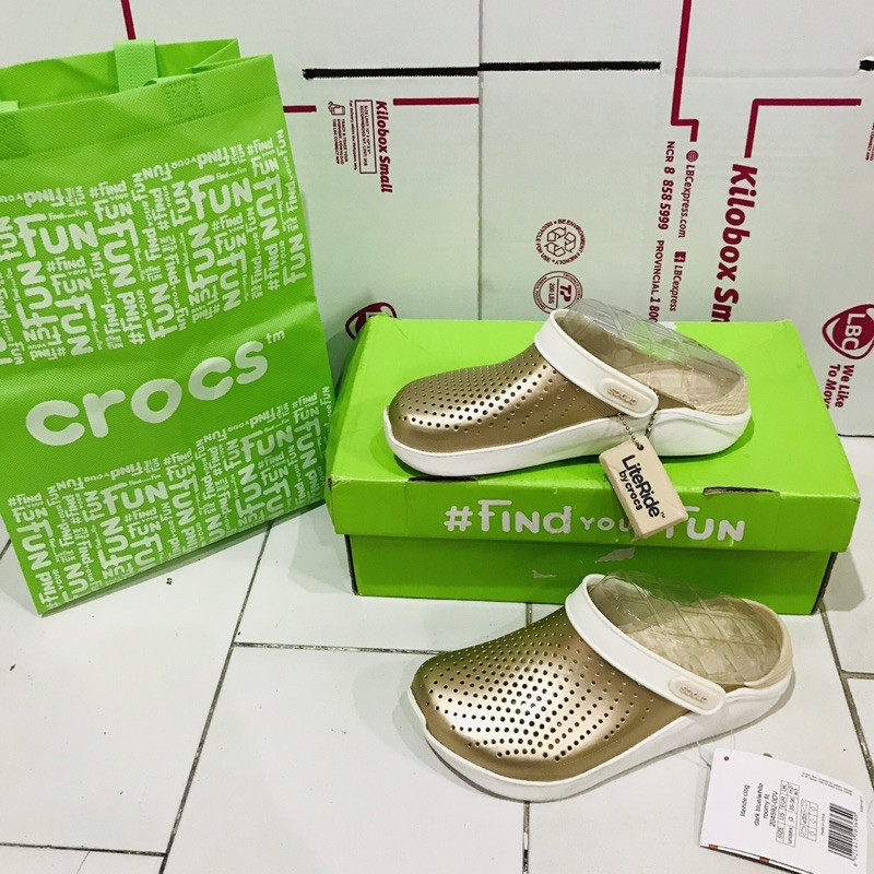 Crocs best sale literide gold