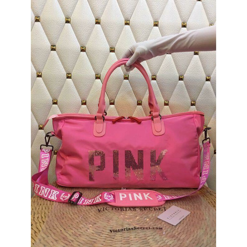 Vs pink best sale weekender duffle