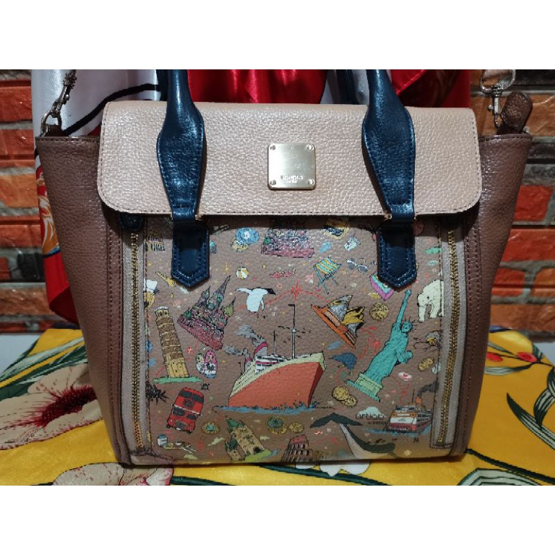 🎁Original BRERA Italy Art Fever green 2 Way bag, Luxury, Bags & Wallets on  Carousell