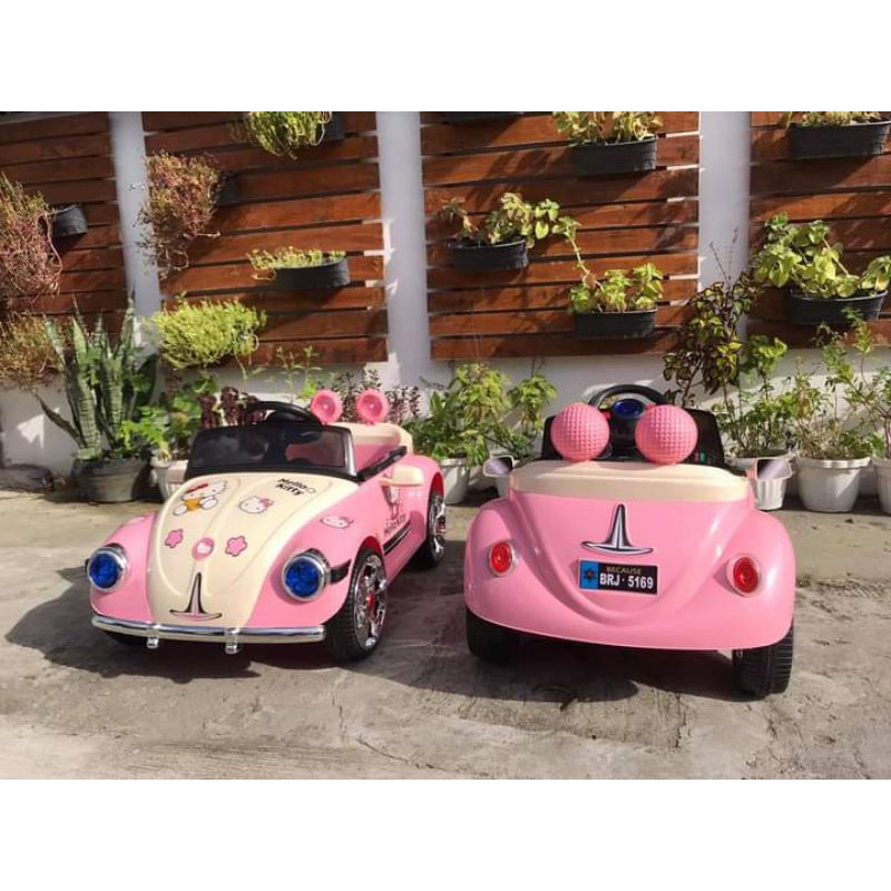 HELLO KITTY VOLKSWAGEN/ ELECTRIC KIDDIE CAR/ RECHARGEABLE AND REMOTE ...