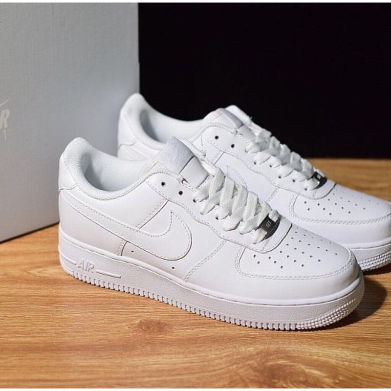 Nike air force shop 1 white low cut