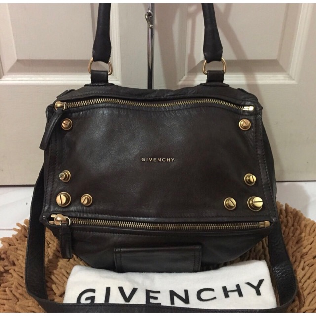 Givenchy pandora discount limited edition