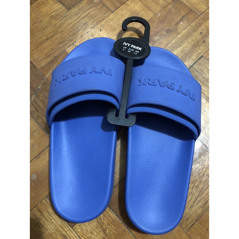 Ivy park hot sale logo slides