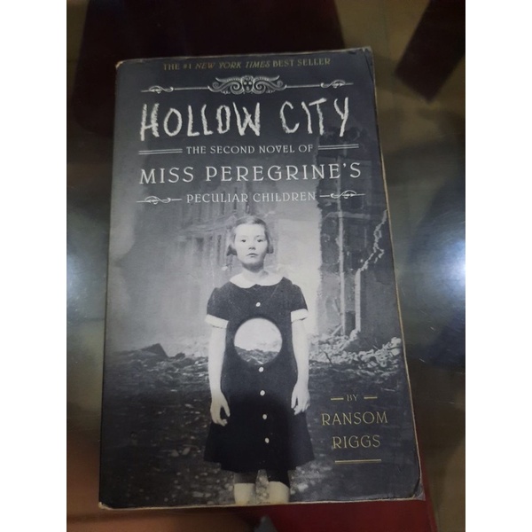 Hollow City by Ransom Riggs (Pre-loved) | Shopee Philippines