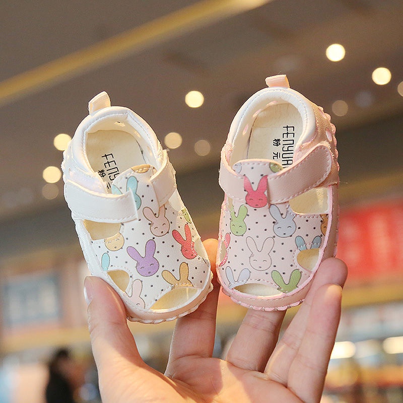 One year best sale old baby shoes