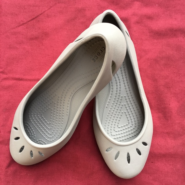 Crocs hotsell kelli flat