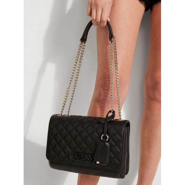 Guess bag deals with chain