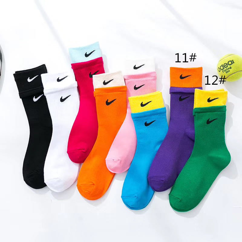 Iconic nike socks hotsell