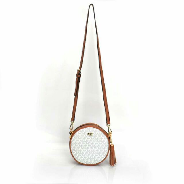 Michael kors discount round sling bag