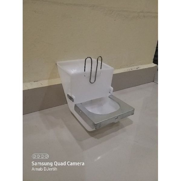 Food Feeder, Food container for rabbits 12 cm (free clip) | Shopee ...