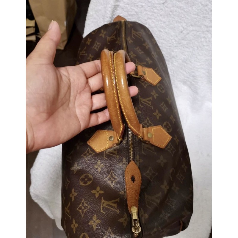 Authentic LV Speedy 40