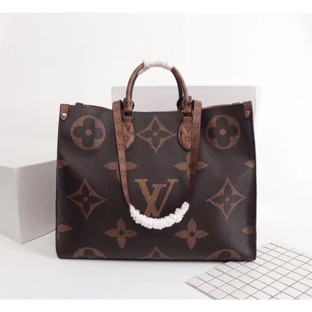 Lv on the discount go bag price