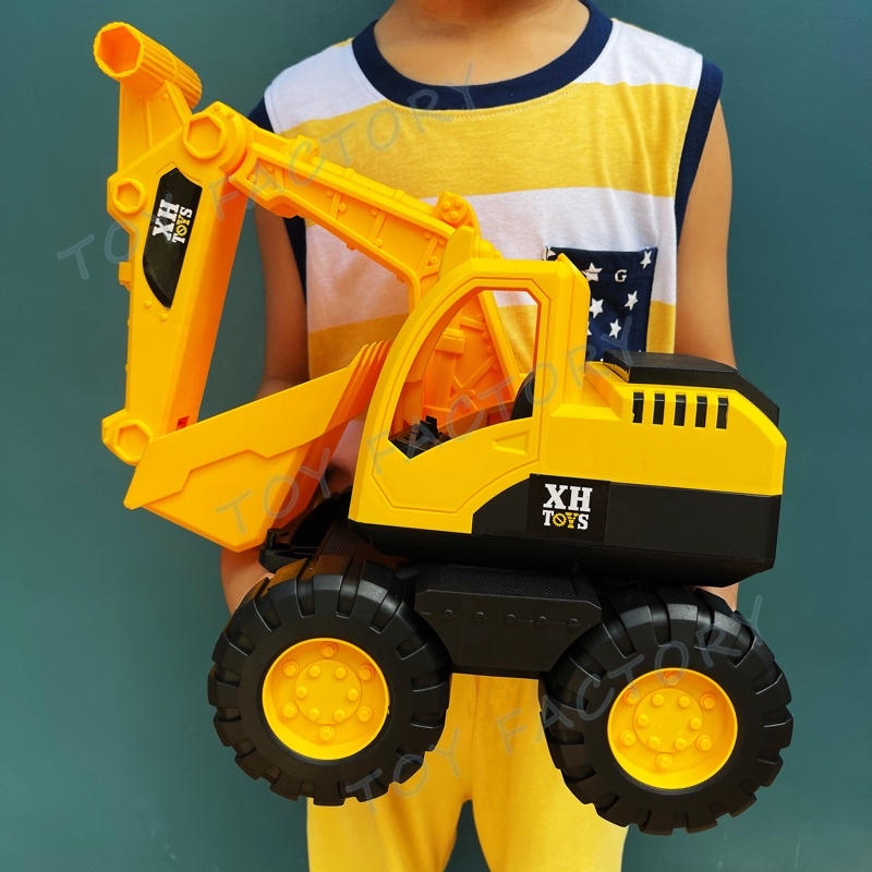 Large store toy excavator