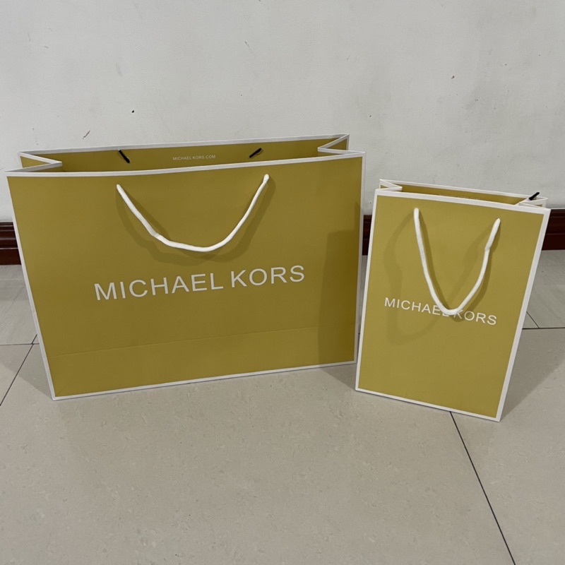 Michael kors 2024 paper bag fake