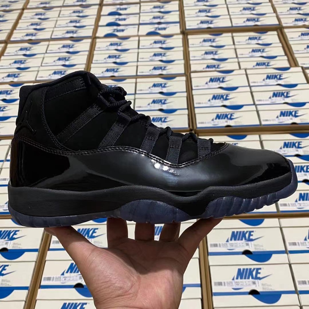 Jordan sale 11 blackout