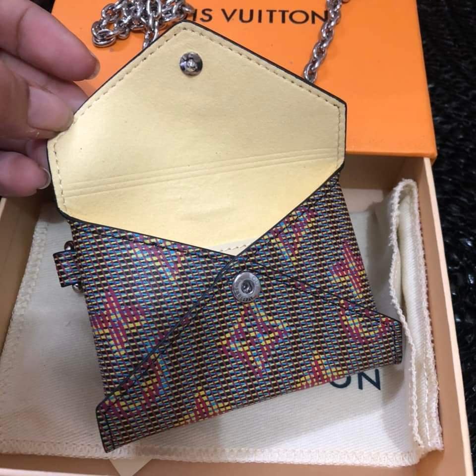 LOUIS VUITTON Kirigami Necklace Card Case Necklace M68613