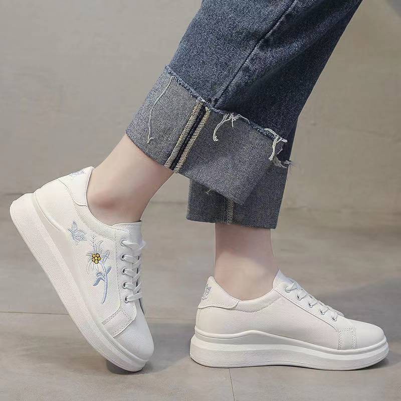 2020 Best Selling white shoes embroidered style for women fashion