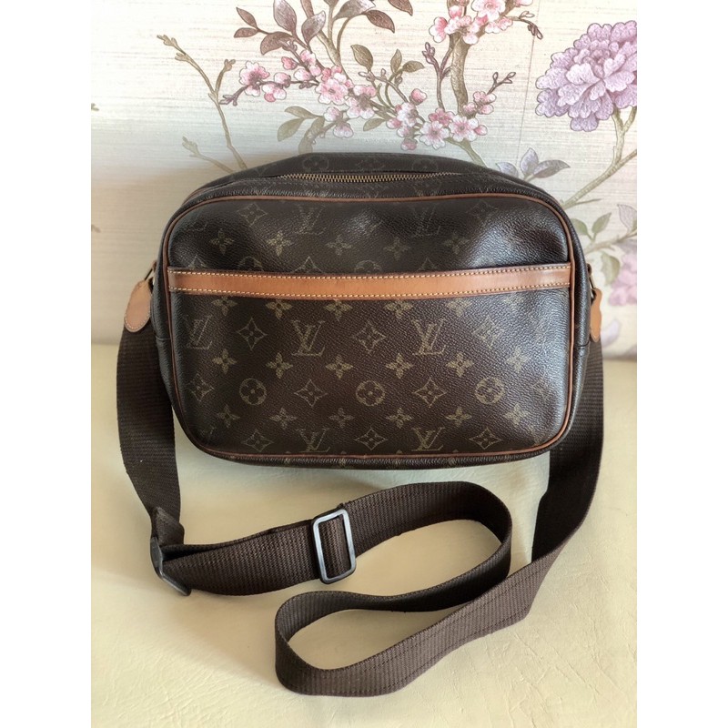 louis vuitton reporter bag