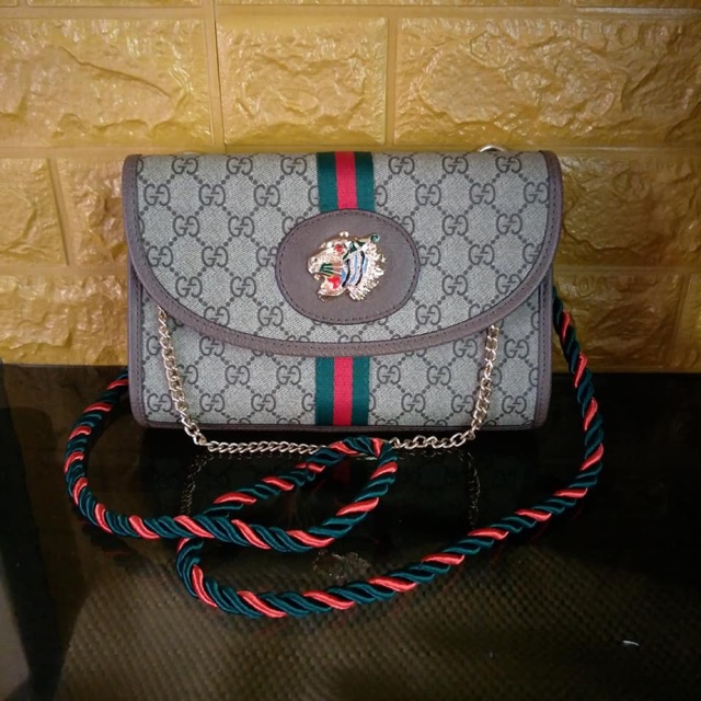 Gucci tiger hot sale sling bag