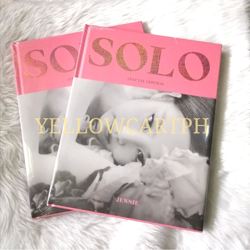 Shopee　SPECIAL　EDITION　JENNIE　UNSEALED　PHOTOBOOK　ON　SOLO　HAND　Philippines