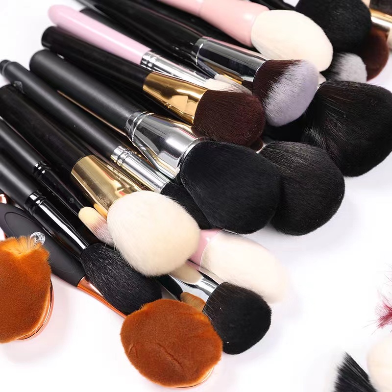 New Hot Item Eyeshadow, Lip brush, Eyebrow Professional Single Makeup