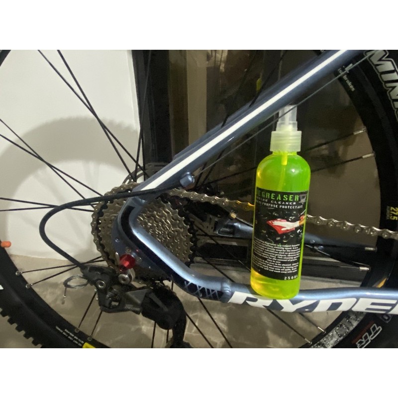 bike/motorcycle chain degreaser for easy cleaning 250ml Shopee