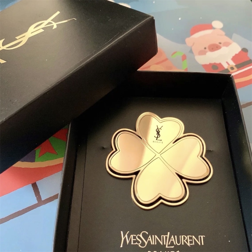 VIP GIFT Y*L New Four-leaf Clover Metal Bookmark with Box | Shopee ...