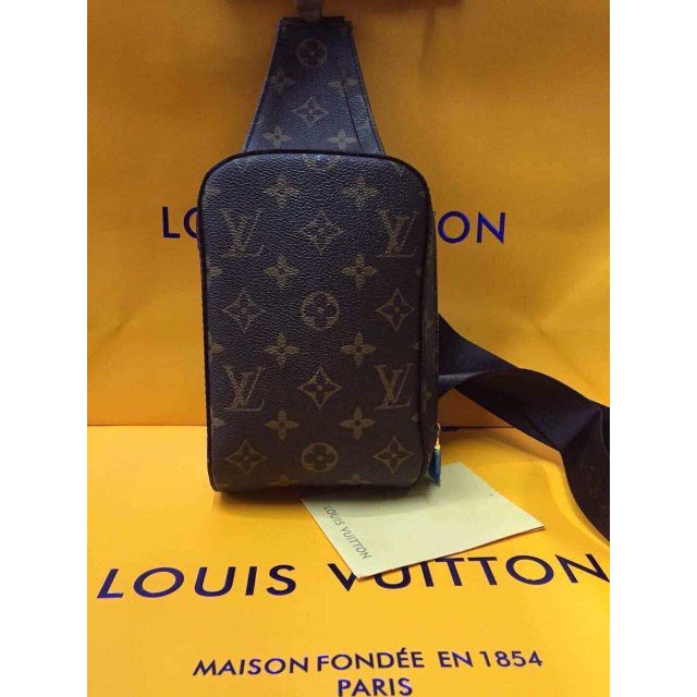 bagswomen bagblack bag COD Louis Vuitton LV Chest Bag Shopee