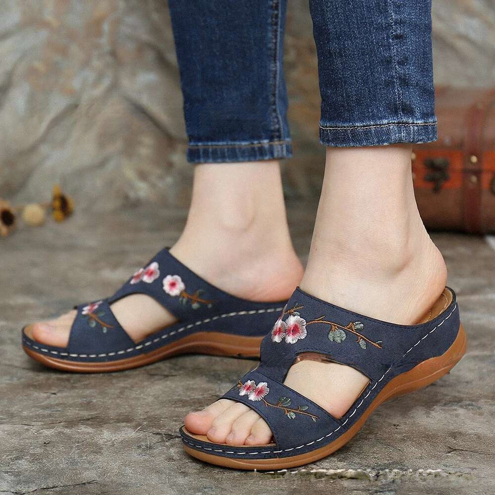 Toe cheap holder sandals