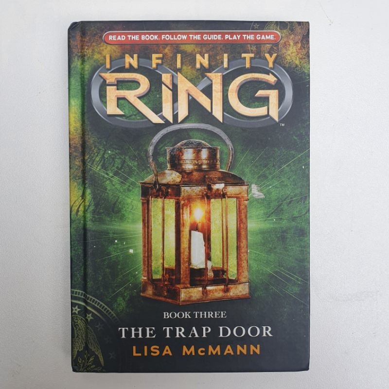 Lisa McMann Infinity Ring The Trap Door (Hardbound) Shopee
