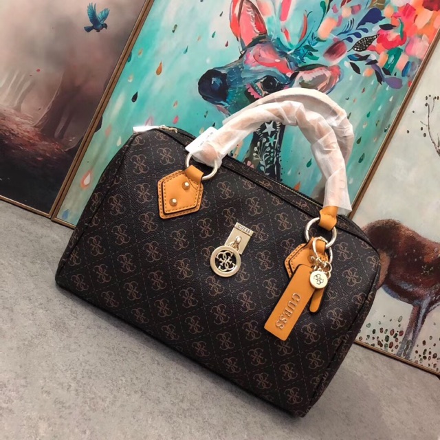 Guess doctors bag with siling Auntentic quality Shopee Philippines