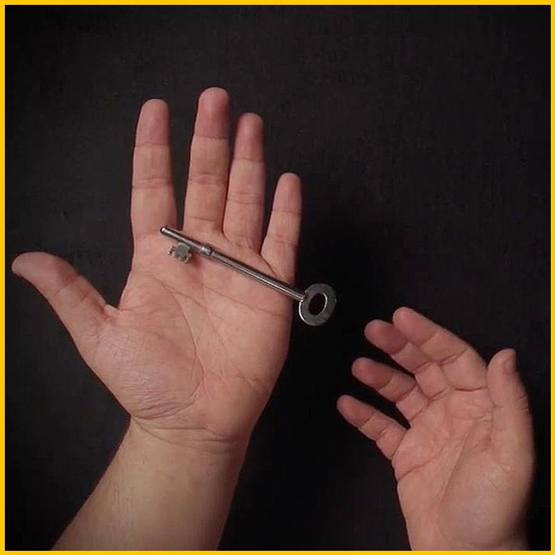 SELAN Fun Trick Ghost Moving Key Close-up Magician Props Accs Family ...